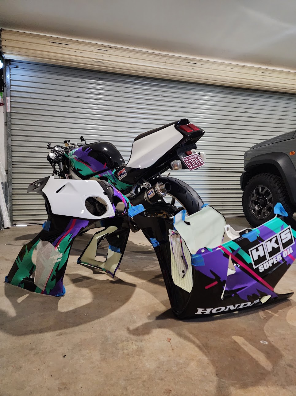 Race car wrap by Sticky Ink